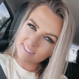 Meet your Posher, Paige